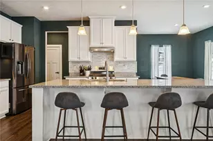 1065 Wedgewood Dr, Penn Twp, PA 15644 - Photo 7