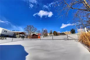 140 Penncrest Dr, White Oak, PA 15131 - Photo 29