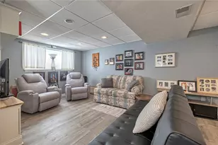 140 Penncrest Dr, White Oak, PA 15131 - Photo 21