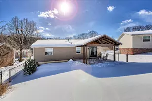 140 Penncrest Dr, White Oak, PA 15131 - Photo 27