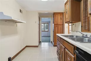 544 Thompson Ave, Clairton, PA 15025 - Photo 9