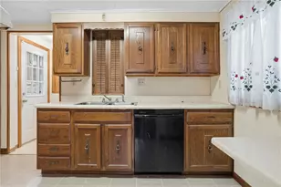 544 Thompson Ave, Clairton, PA 15025 - Photo 7