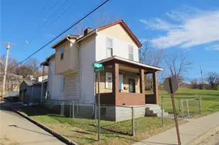 1019 Maple St, Pittsburgh, PA 15221 - Photo 3