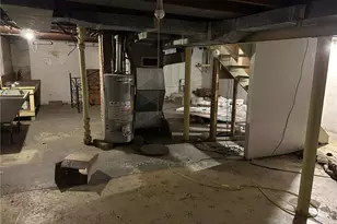 816 Indiana Ave, Farrell, PA 16121 - Photo 15