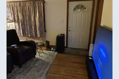 816 Indiana Ave, Farrell, PA 16121 - Photo 3