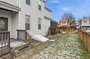 912 Waddell Ave, Clairton, PA 15025 - Photo 7