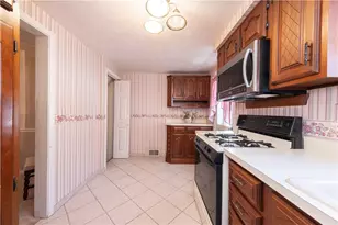 2511 McNeilly Rd, Baldwin Twp, PA 15226 - Photo 9