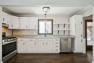 49 Pine St, Clarksville, PA 15322 - Photo 5