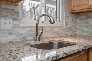 4360 Hemlock Cir, Hampton, PA 15101 - Photo 17