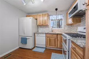 4360 Hemlock Cir, Hampton, PA 15101 - Photo 15