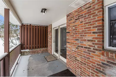 4360 Hemlock Cir, Hampton, PA 15101 - Photo 9