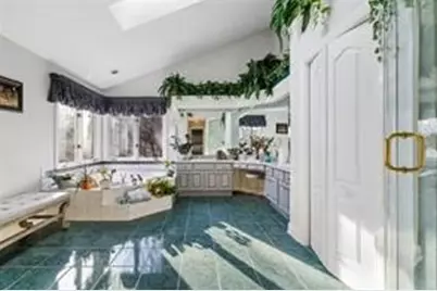 335 Red Oak Court Red Oak Court #335, Monroeville, PA 15146 - Photo 15