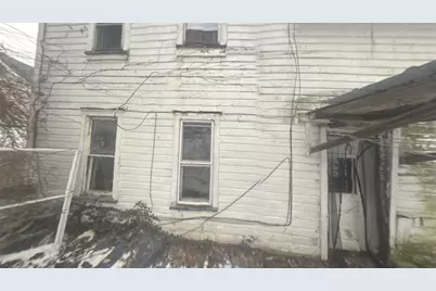 609 E 4th St, Oil City, PA 16301 - Photo 9