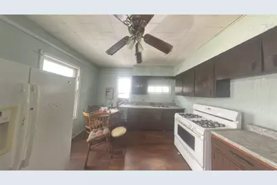 609 E 4th St, Oil City, PA 16301 - Photo 17