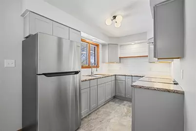 310 Hamilton Ave, Farrell, PA 16121 - Photo 7