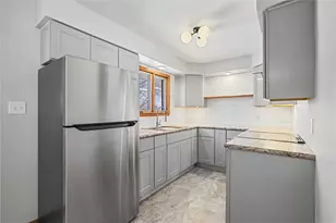 310 Hamilton Ave, Farrell, PA 16121 - Photo 7