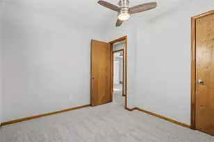 310 Hamilton Ave, Farrell, PA 16121 - Photo 21