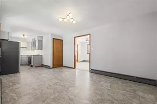 310 Hamilton Ave, Farrell, PA 16121 - Photo 13