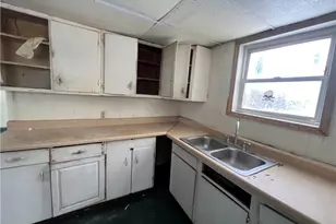 220 Mylan St, Oil City, PA 16301 - Photo 3