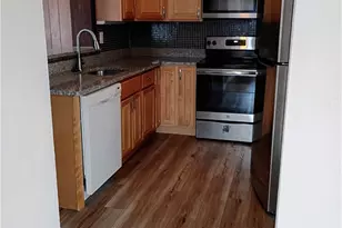 1115 Cascade Dr, West Homestead, PA 15120 - Photo 13