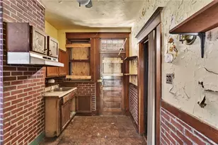 2040 Laketon Rd, Pittsburgh, PA 15221 - Photo 17