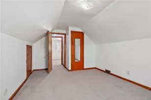 1034 Elwell St, Pittsburgh, PA 15206 - Photo 9