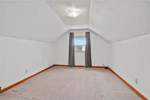 1034 Elwell St, Pittsburgh, PA 15207 - Photo 9