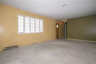 4355 E Barlind Dr, Pittsburgh, PA 15227 - Photo 9