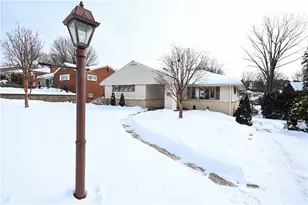 4355 E Barlind Dr, Pittsburgh, PA 15227 - Photo 3