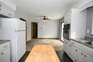 4355 E Barlind Dr, Pittsburgh, PA 15227 - Photo 13