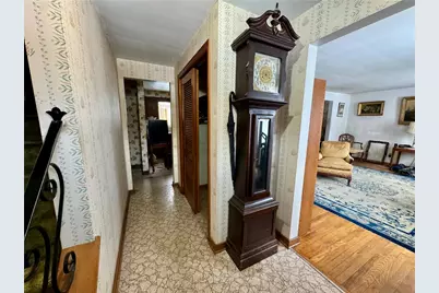 133 Spartan Dr, Bethel Park, PA 15102 - Photo 5