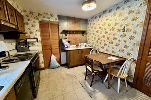 133 Spartan Dr, Bethel Park, PA 15102 - Photo 23