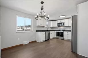 678 Colonial Manor Rd, North Huntingdon, PA 15642 - Photo 7