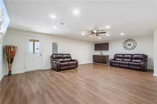 171 Lockeed Dr, Moon/Crescent Twp, PA 15108 - Photo 23