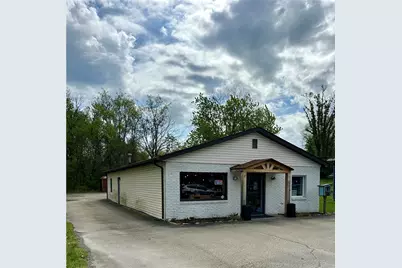 417 S Center Ave, New Stanton, PA 15672 - Photo 3
