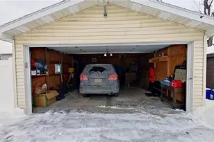 910 Temple Ave, New Castle, PA 16101 - Photo 11