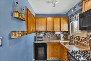 422 Dunbar Dr, Wilkins Township, PA 15235 - Photo 13