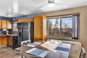 422 Dunbar Dr, Wilkins Township, PA 15235 - Photo 11