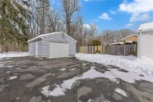 115 Eastern Ave, Moon/Crescent Twp, PA 15108 - Photo 3