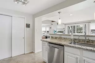 1246 Lakevue Dr, Penn Township, PA 16001 - Photo 5