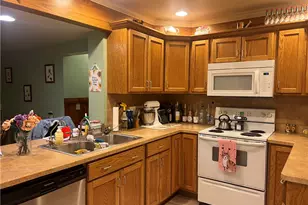 129 S Buhl Farm Dr, Hermitage, PA 16148 - Photo 9