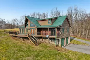 315 Frankfort Springs Dr, Hanover Township, PA 15043 - Photo 5