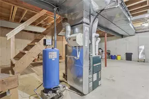 315 Frankfort Springs Dr, Hanover Township, PA 15043 - Photo 39