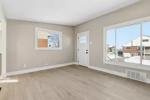 336 Meadowlark Ln, West Mifflin, PA 15122 - Photo 5