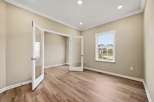 510 Gardenia Dr, Rostraver, PA 15012 - Photo 9