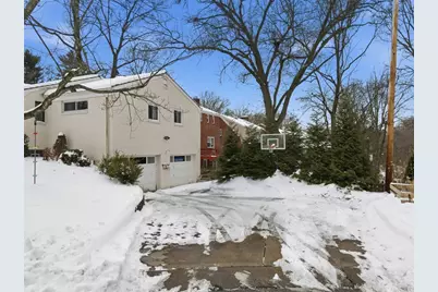 824 Foxland Dr, Pittsburgh, PA 15243 - Photo 39