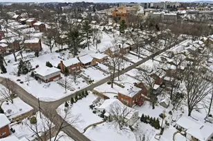 824 Foxland Dr, Pittsburgh, PA 15243 - Photo 43