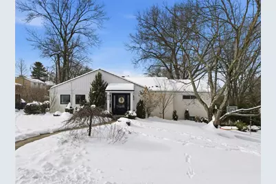 824 Foxland Dr, Pittsburgh, PA 15243 - Photo 1