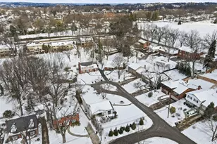 824 Foxland Dr, Pittsburgh, PA 15243 - Photo 41