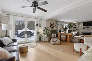 824 Foxland Dr, Pittsburgh, PA 15243 - Photo 7